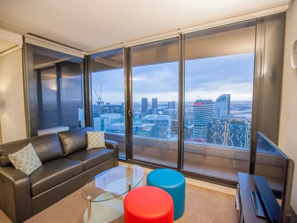 Melbourne SkyHigh Apartments - photo 7