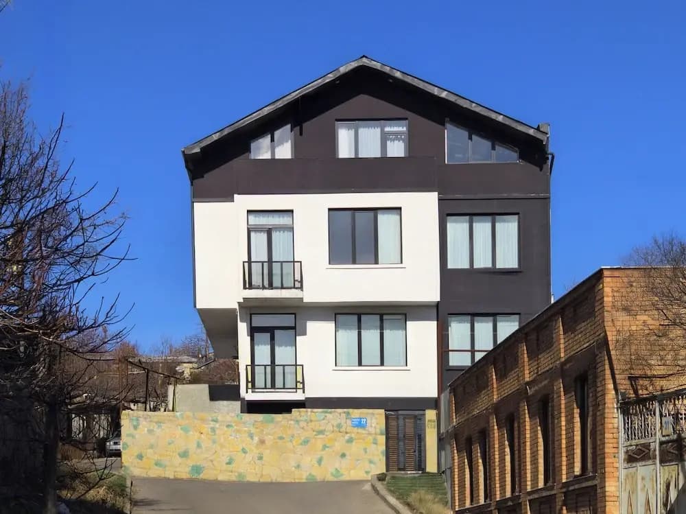 Niabi 3Bdr Mansard(No Front Desk Contact The 5 Days In Advance) - photo 1