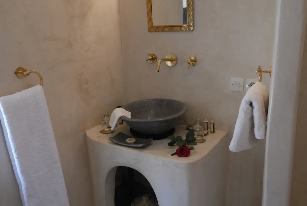 Riad Ajmal - photo 8