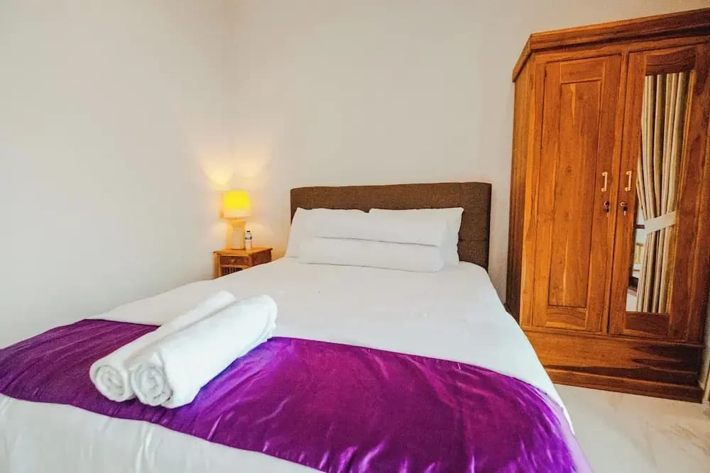 Turtle Shelter Guest House - photo 3