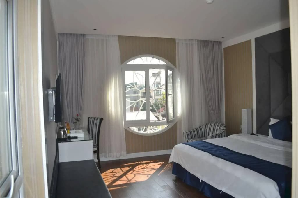 Le Petit Prince Lakeside Hotel & Rooftop Bar - photo 6