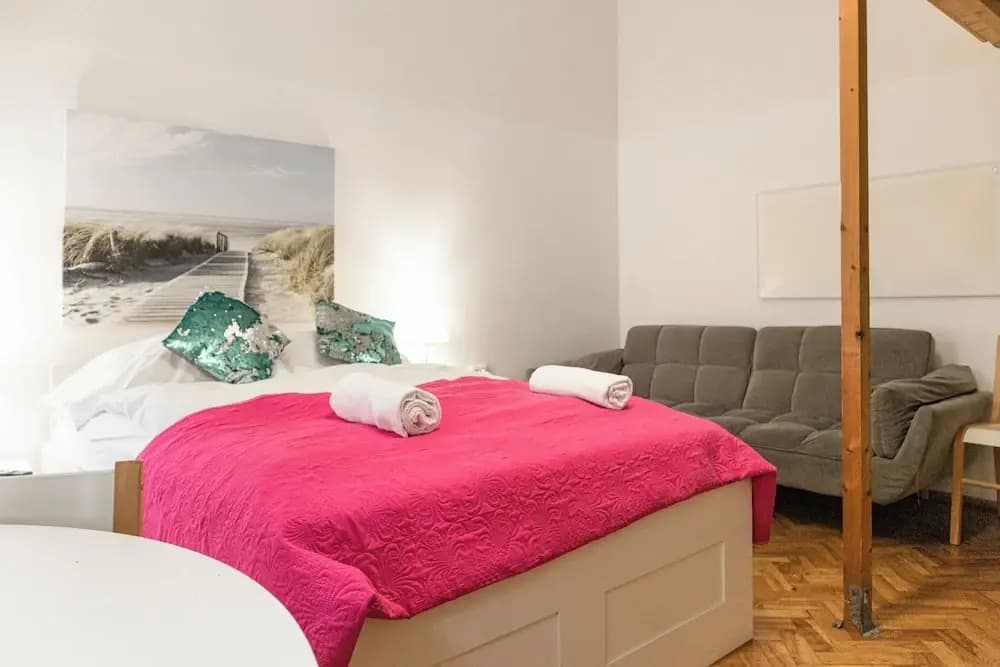 Affordable 1BR Flat for 5 Near Belvedere - photo 3