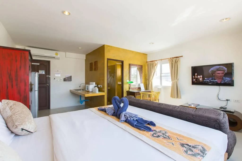 Marina Boutique Suites Guesthouse - photo 4