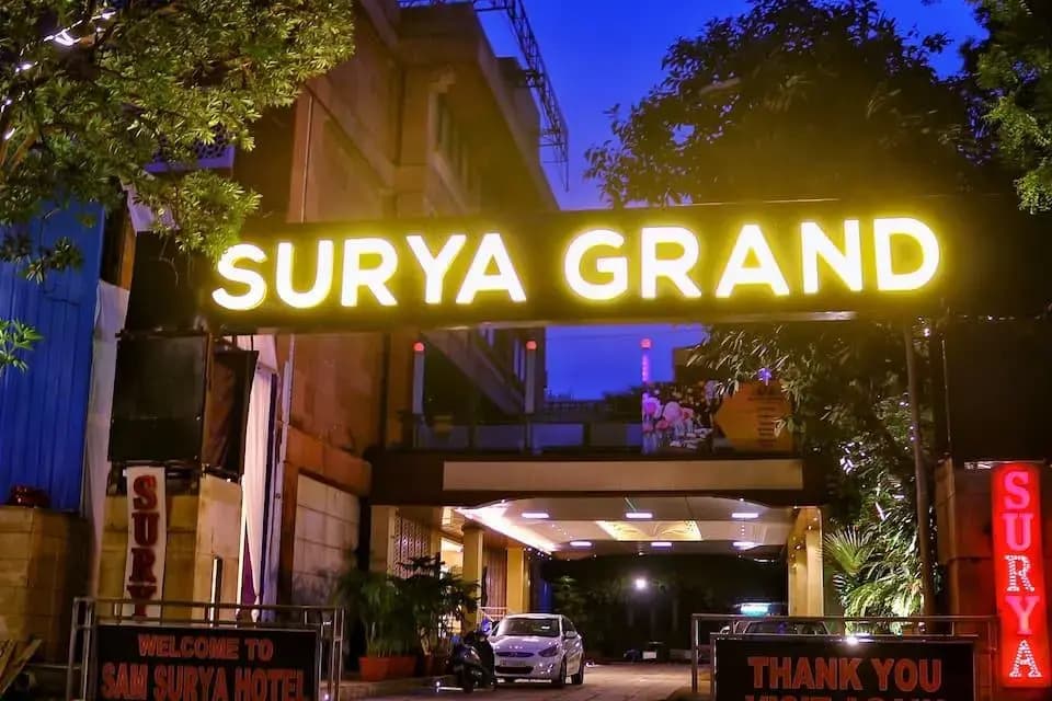 Sam Surya Hotel - photo 1