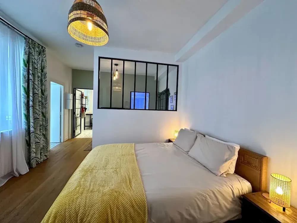 Paradis Calm Modern Studio Apt in Paris - photo 9