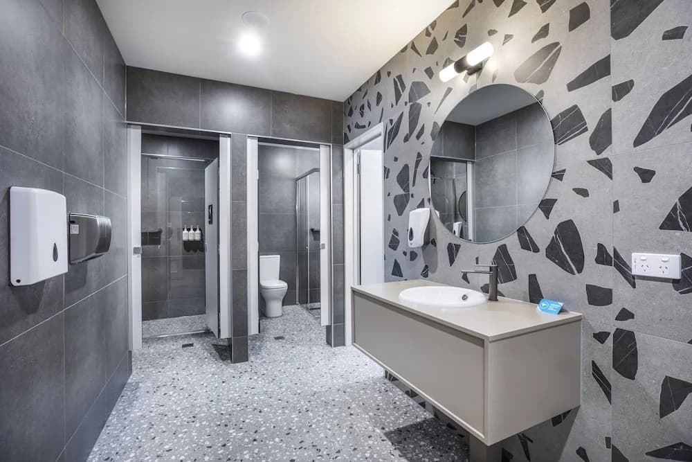 Royal Hotel by Nightcap Social - photo 10
