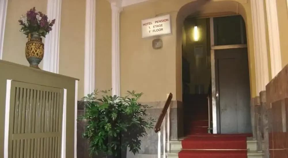 Hotel Pension Messe - photo 11