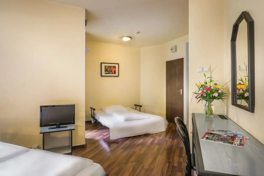 Thomas Hotel Budapest - photo 36