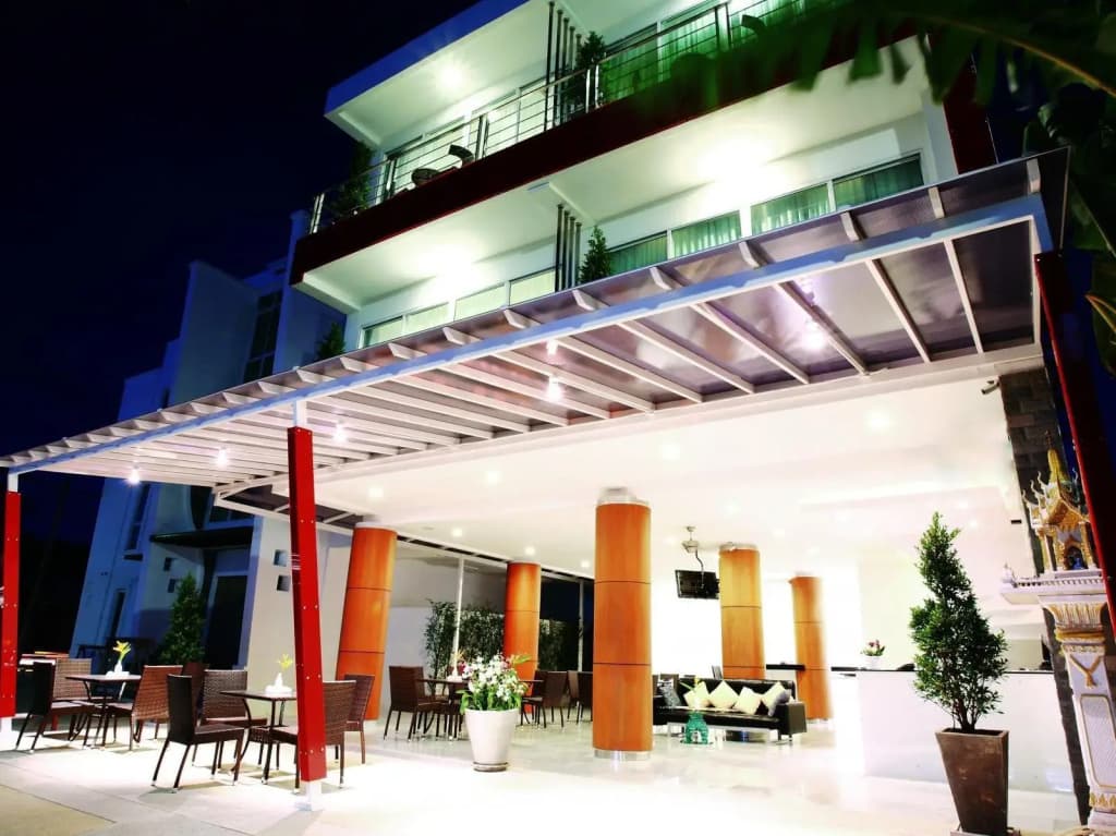 One World One Home Naiharn Hotel - photo 28
