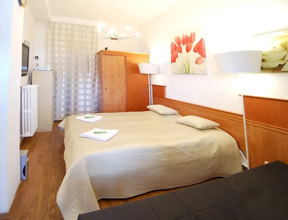 Hostel - With Private Entrance - photo 4