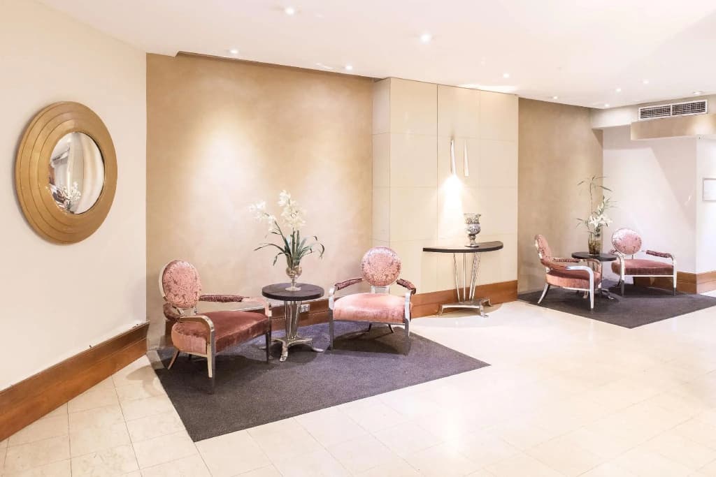 Seasons Darling Harbour Sydney Apartments - photo 2