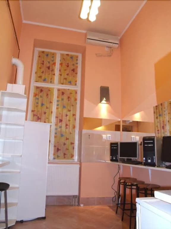 Art Hostel Gallery - photo 13