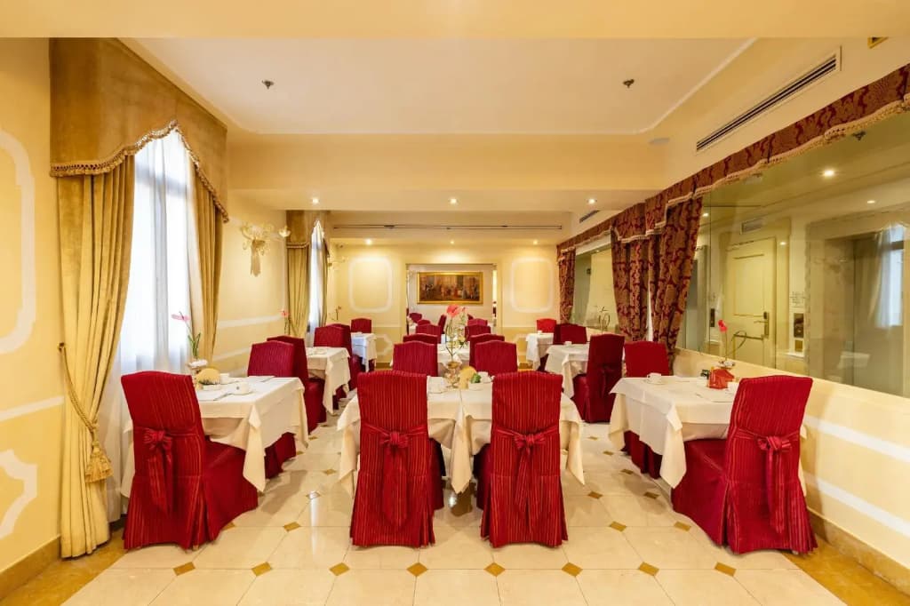 Hotel A LA Commedia - photo 44