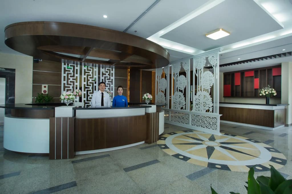 TQT Hotel - photo 2