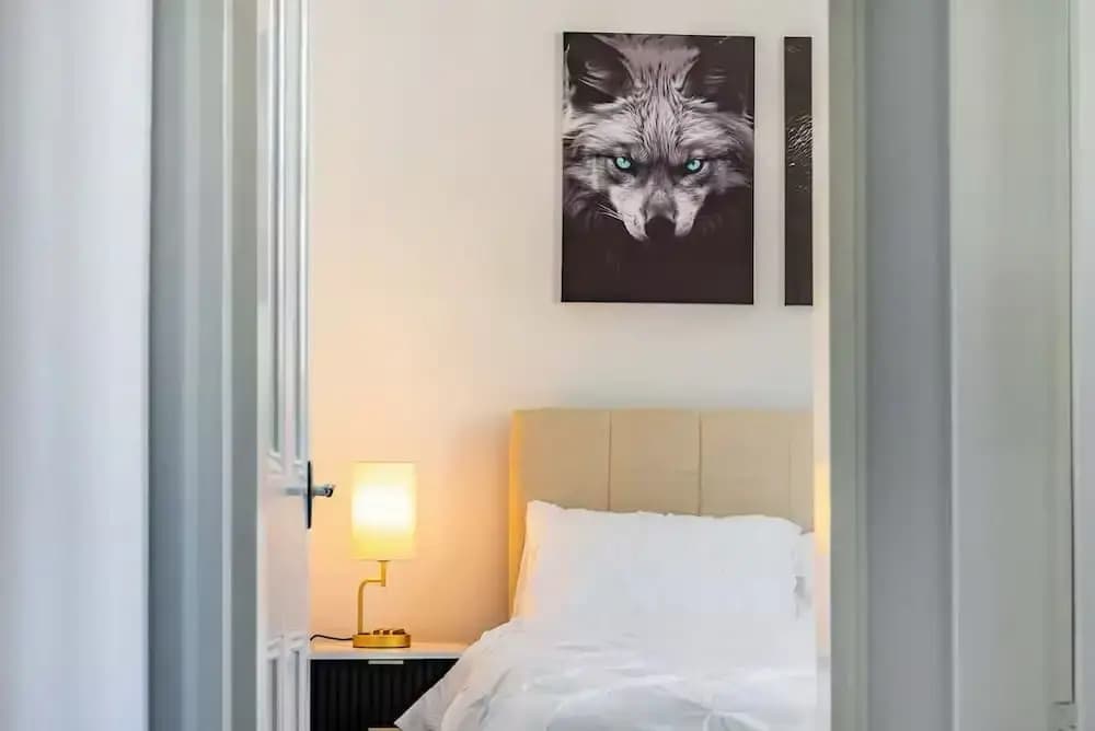 3BR Retro Escape ICC & Darling Harbour - photo 6