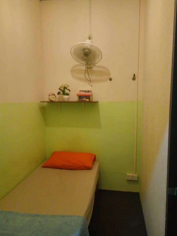 The Longhouse Travellers Inn - Hostel - photo 3