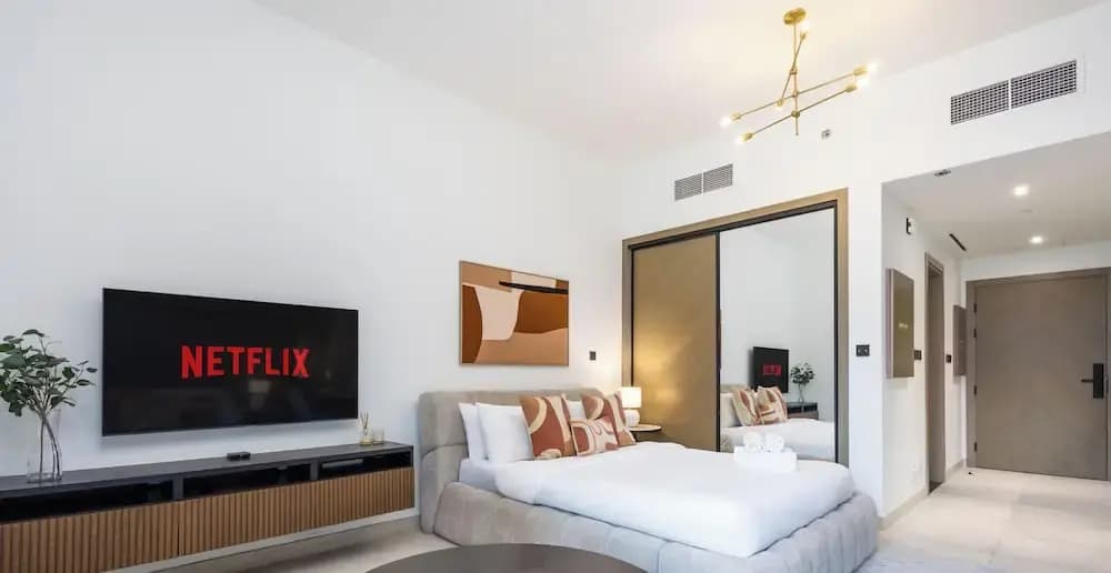 LUX The Modern Binghatti Canal Suite 2 - photo 3