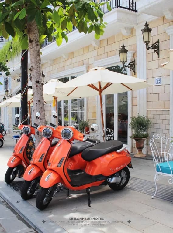 Le Bonheur Hotel - photo 18