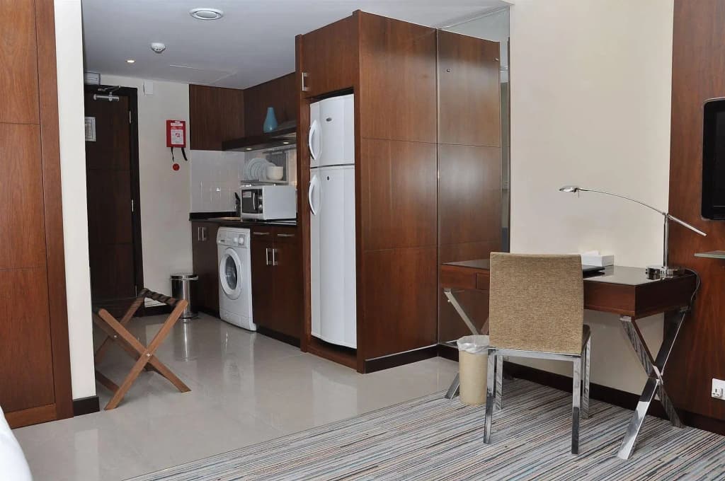 Phoenix Plaza Hotel Apartments - photo 15