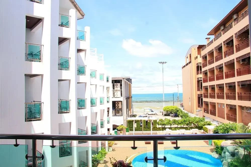 Dragon Beach Resort Jomtien Pattaya - photo 24