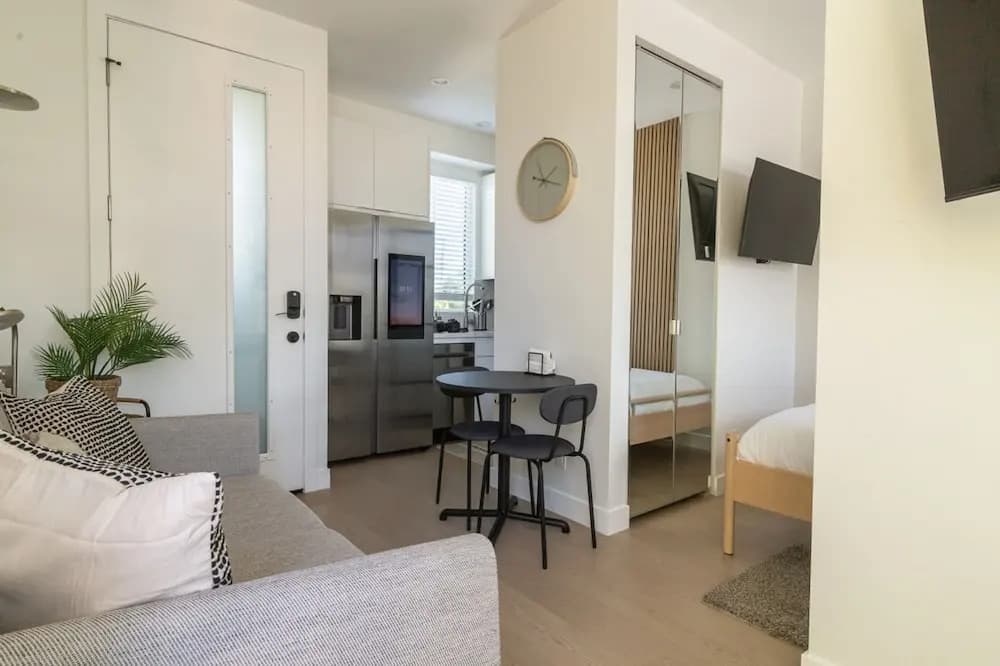 Built 2024 Scandinavian-style Studio With Deck p82 - photo 2