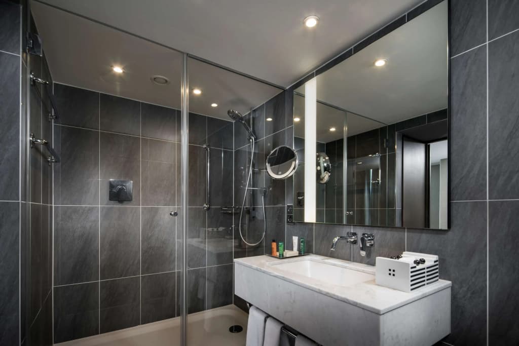 Hilton Vienna Plaza - photo 17