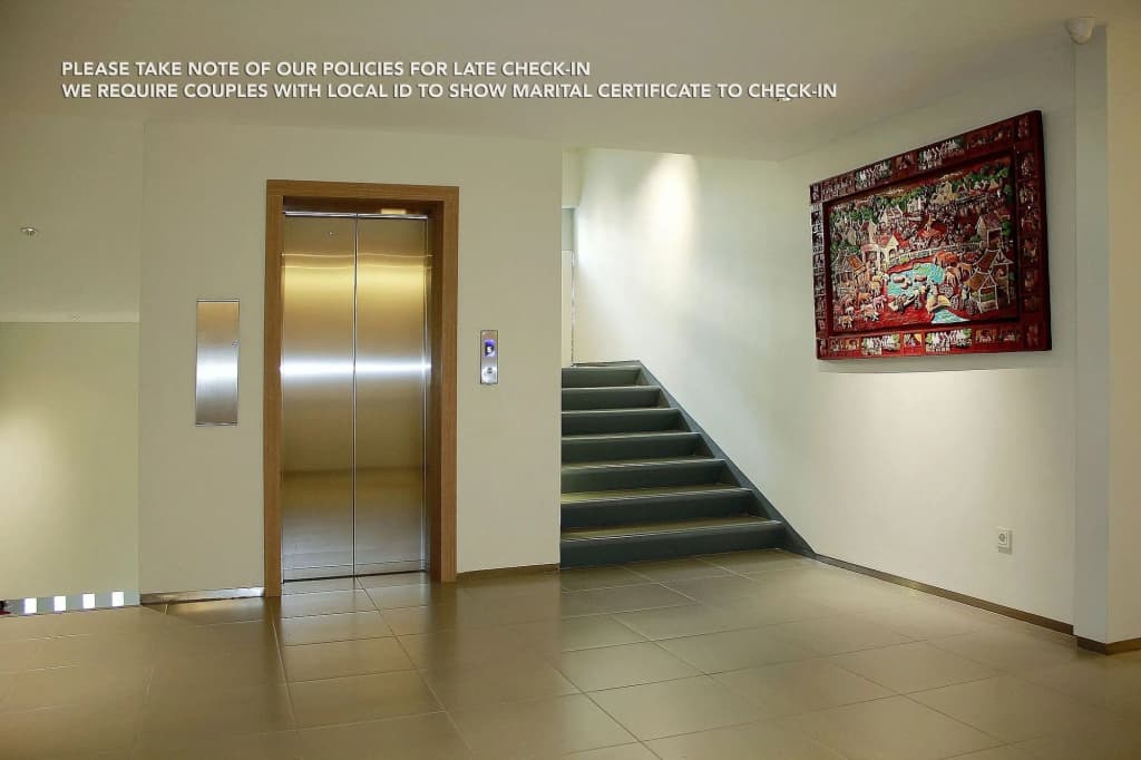 ZEN Rooms Patra Kuningan Syariah - photo 10