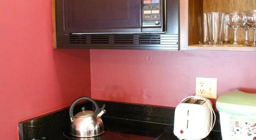 Nob Hill Inn - photo 15