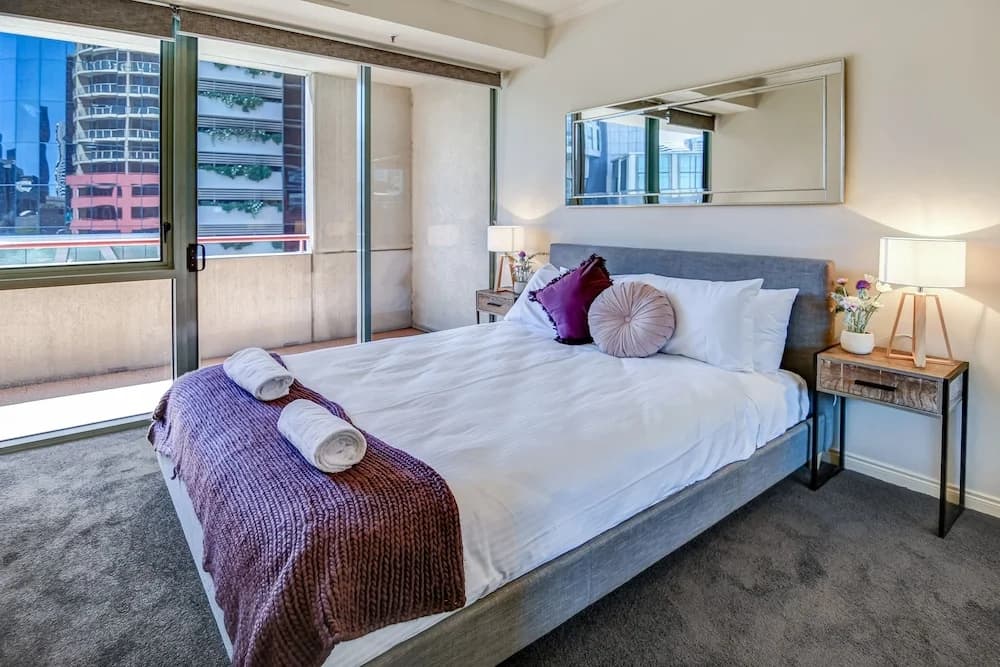 Southbank Tower Apartments - photo 9