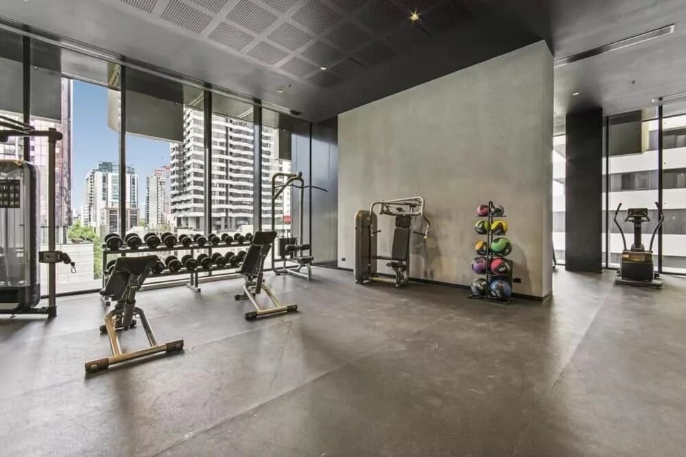 Deluxe Melbourne Empire Apartment - photo 8
