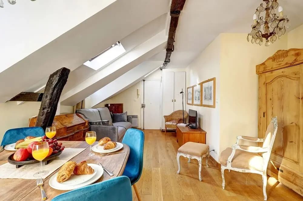 Comfortable 1BR in Latin Quarter - photo 11