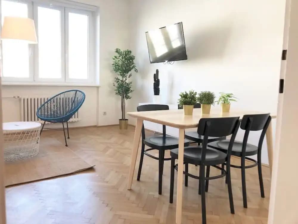 Lovely Apartment directly at Naschmarkt - photo 9