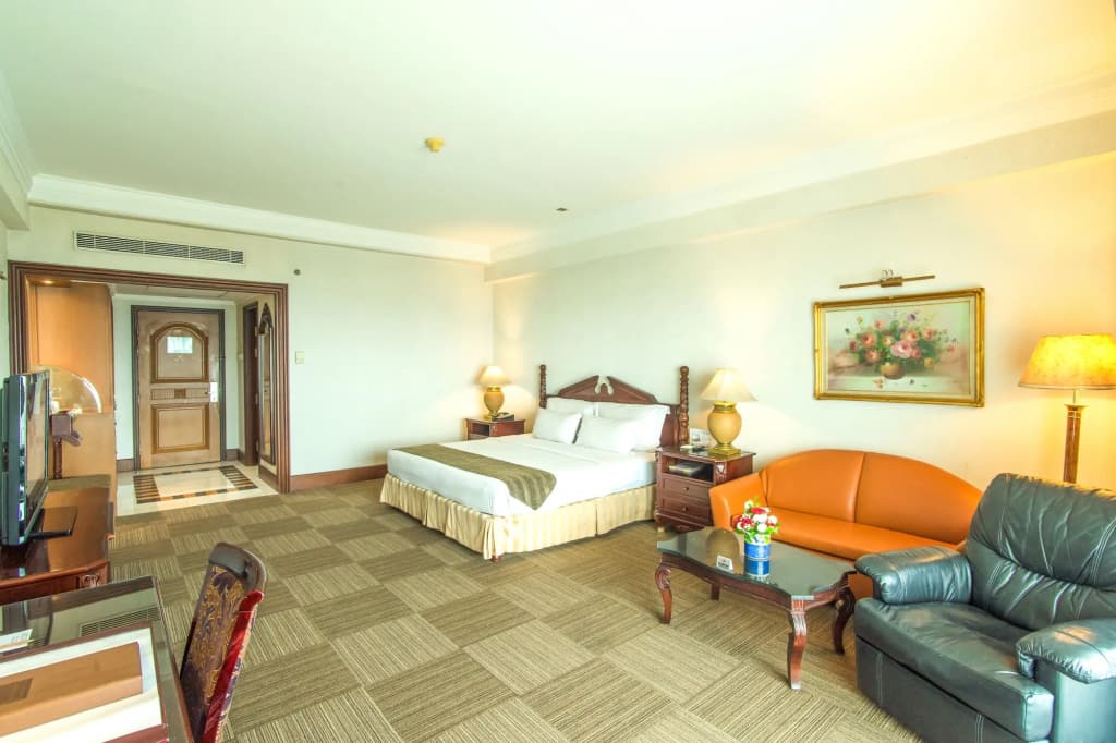 Sunlake Waterfront Resort and Convention - photo 38