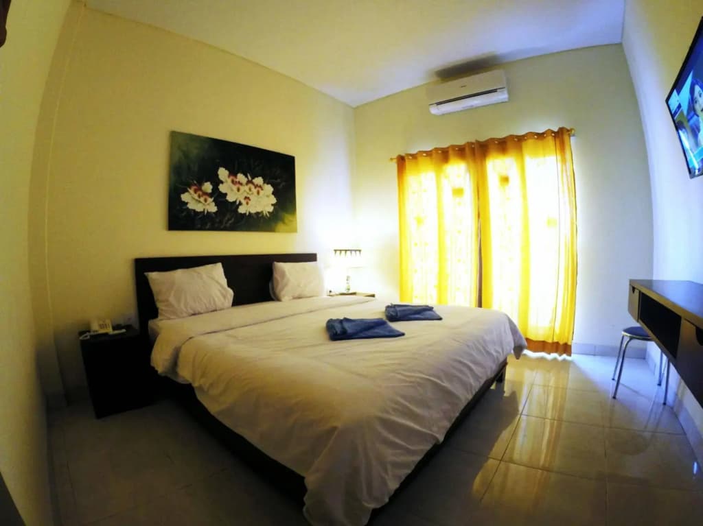 Lucky's Guest House - photo 4