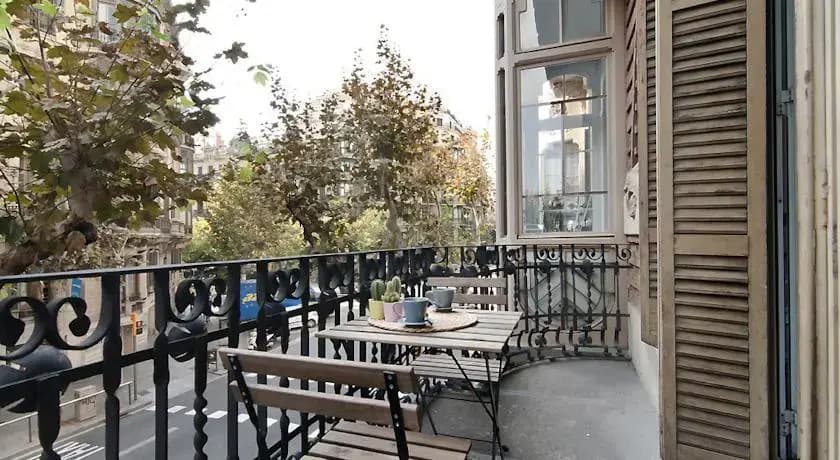 BCN Aveneu Apartments - photo 4