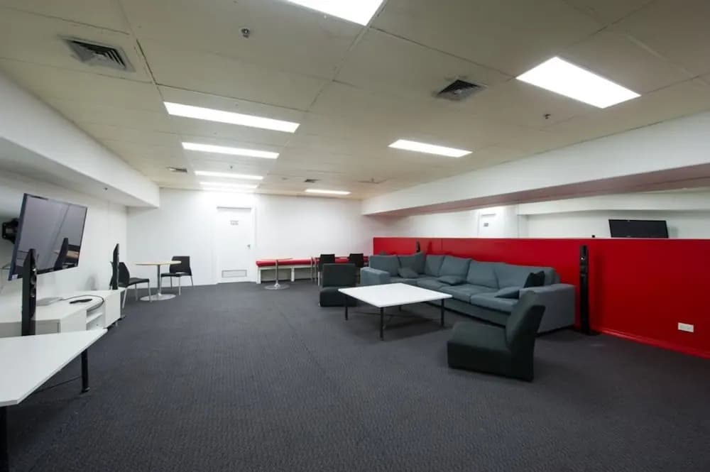 Holistay at Melbourne Central Apartment - photo 9