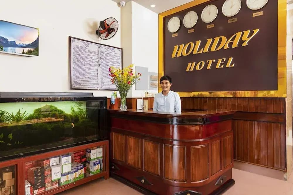 Holiday Hotel - photo 2