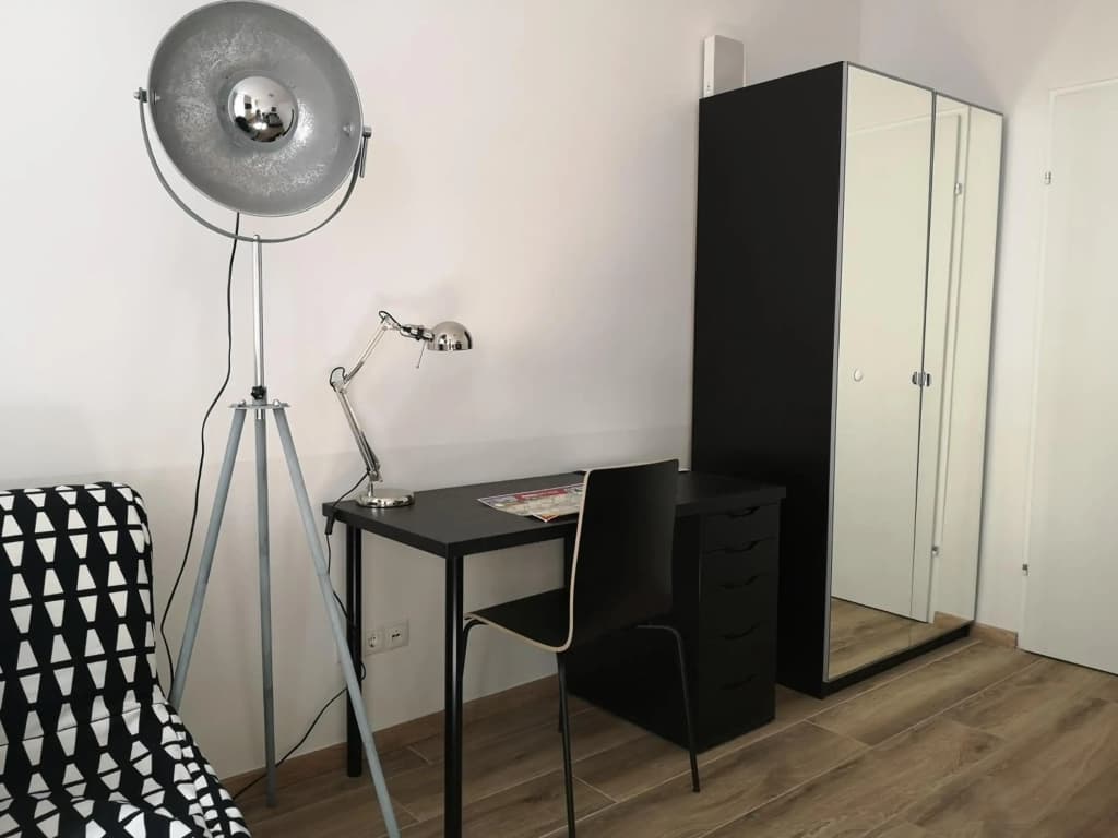 Apartment, modern und neu renoviert - photo 10
