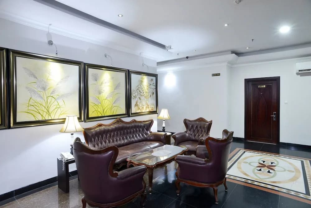ZEN Rooms Basic Near Sunter Mall - photo 11