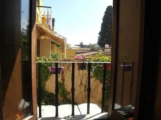 Merville House - photo 13