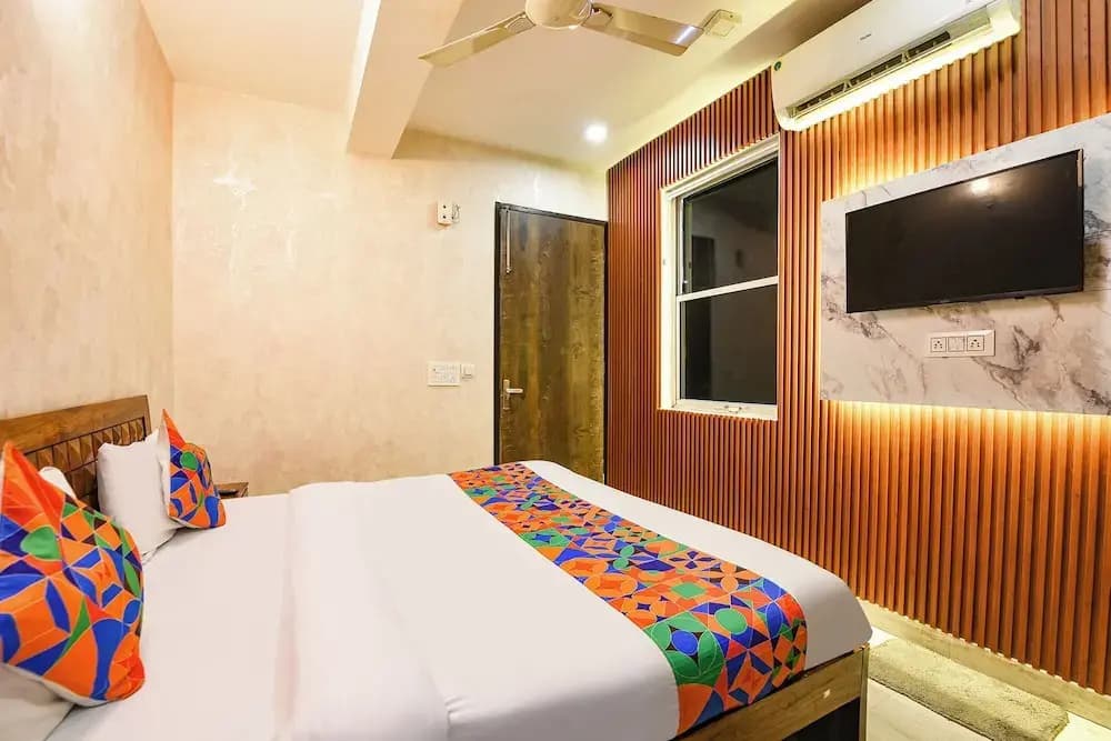 Fabhotel Blu Lagoon Inn - photo 4