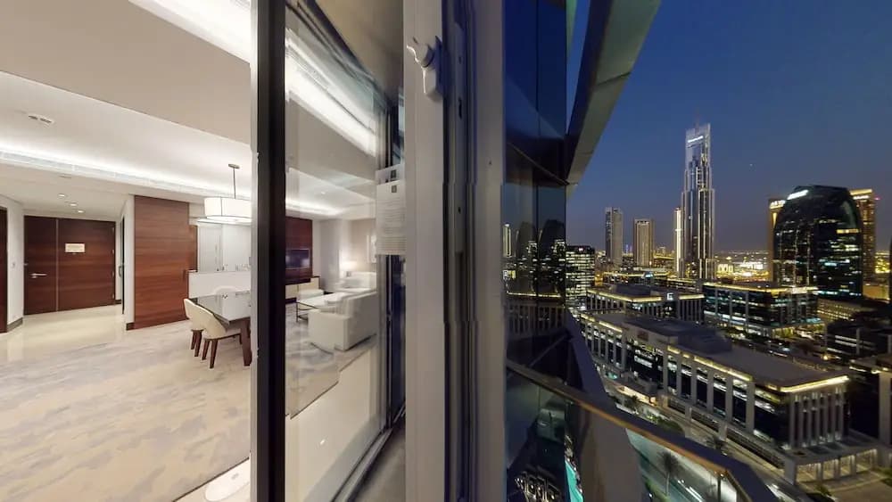 Stunning 2 Bed Address Sky View Best Layout - photo 6