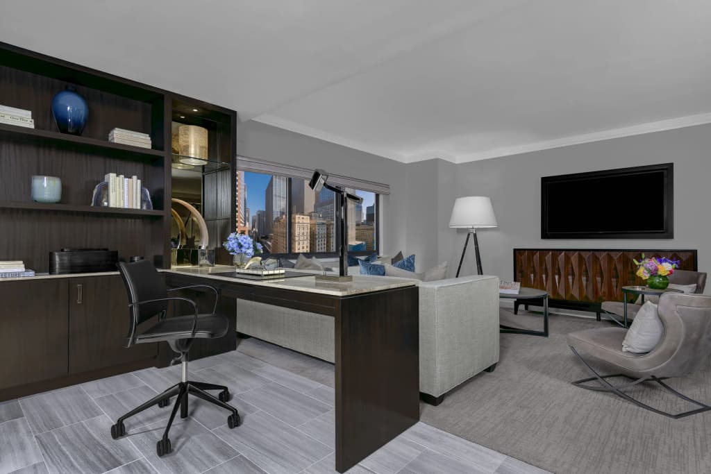 Executive Class at MTS Hotel - photo 5