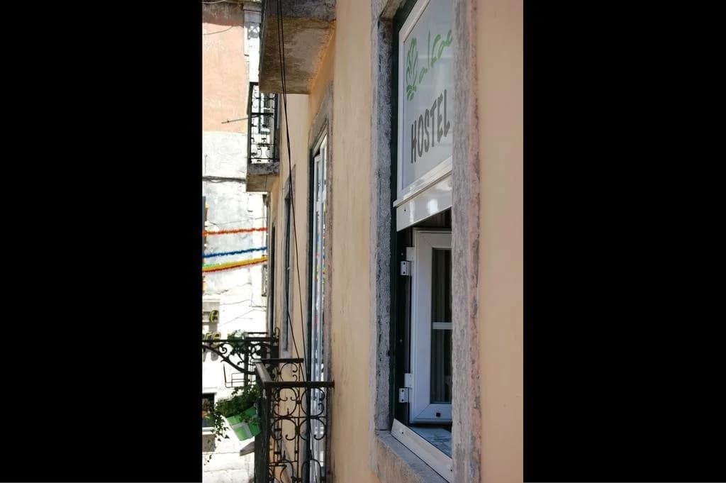 Alface Hostel - photo 1