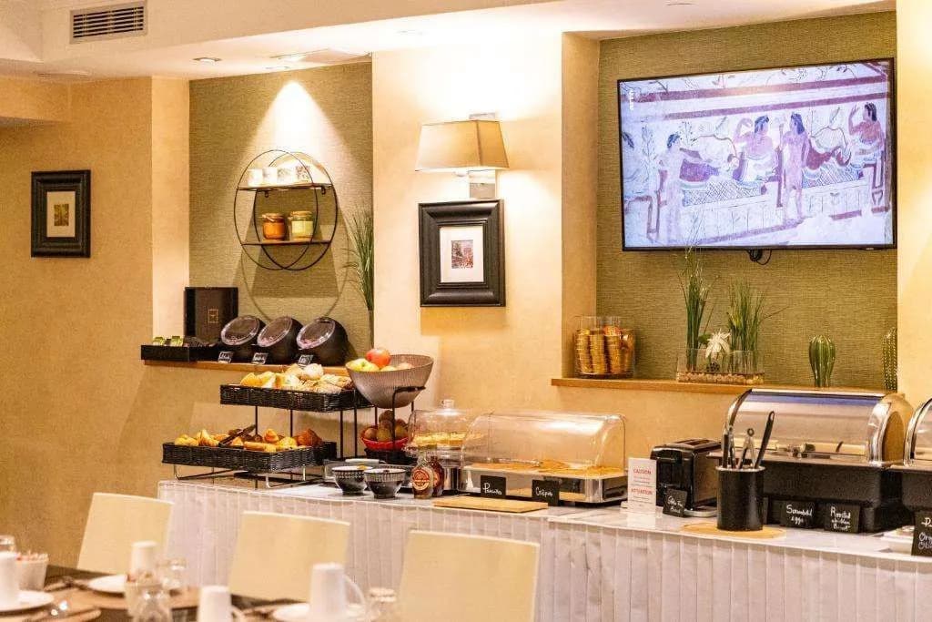 Hotel Claude Bernard Saint Germain - photo 10