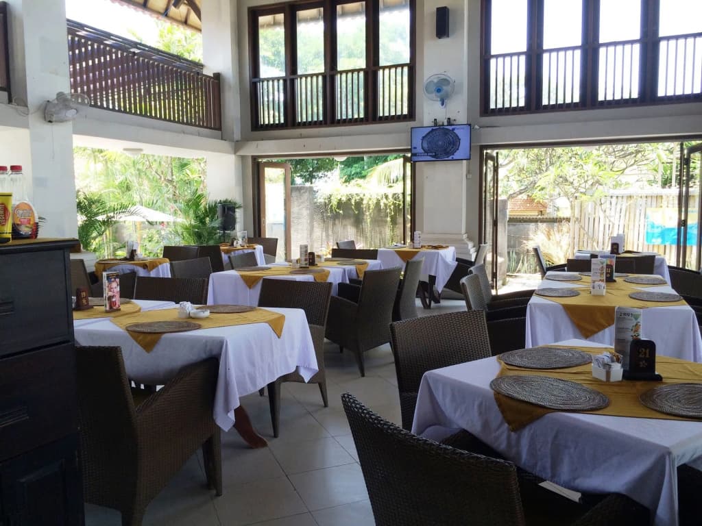 Hotel Puri Raja - photo 25