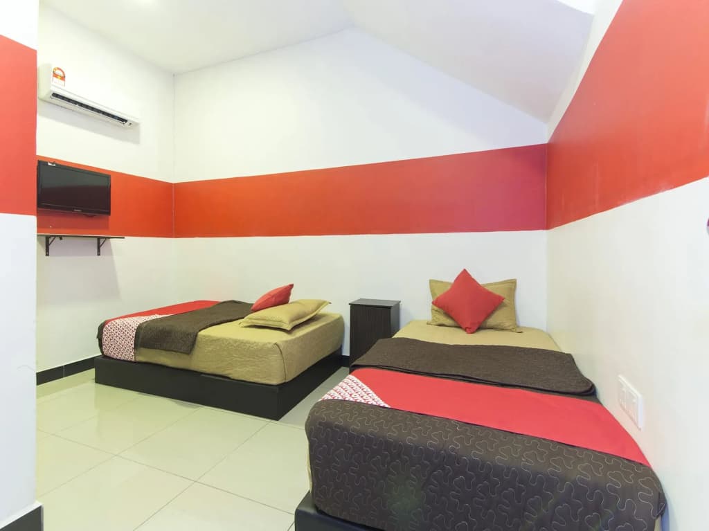 Night Queen Hotel - photo 7