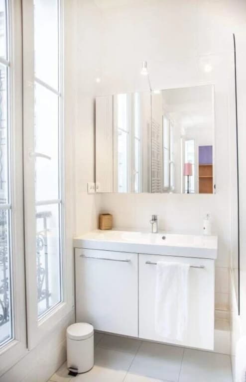 Charming Apartment With Balcony - 5 min Republique - photo 8