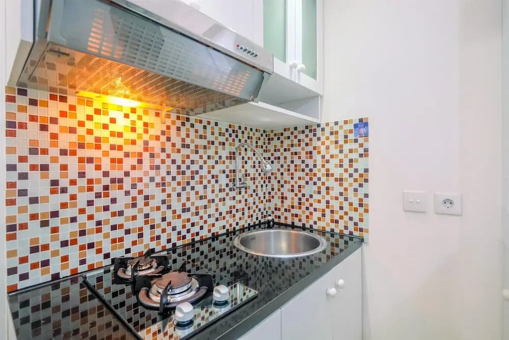 Relaxing 2BR at Green Pramuka Apartment - photo 14
