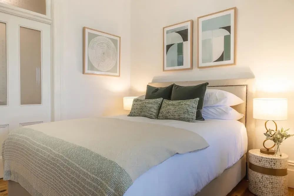 Modern 1-bed Studio Near Tramsheds - photo 3